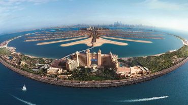 A Beginner’s Guide to Emirati Arabic Phrases for Travelers