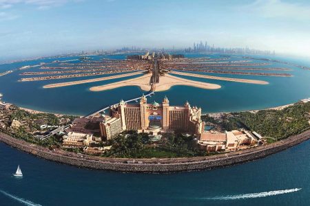 A Beginner’s Guide to Emirati Arabic Phrases for Travelers